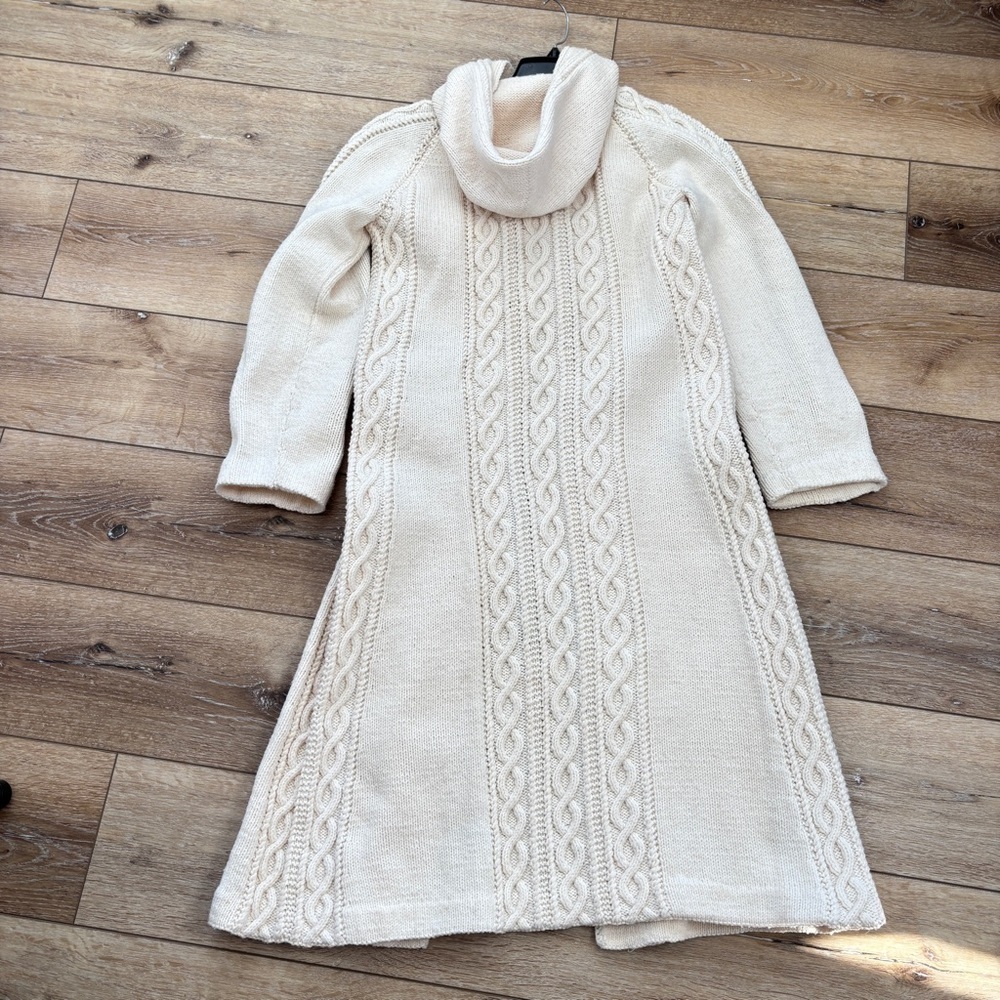 Hand Crafted Cream Hooded Cable Knit Cardigan - Picture 13 of 16